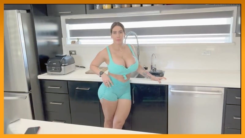 Scopata la moglie di un amico mentre era al lavoro yinyleon porno pieno di Russia [hentai, sesso, scopa, russo, incesto, fatto in casa]